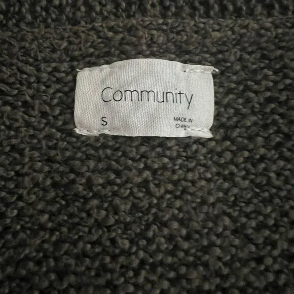 Aritzia Community ‘Vetus’ sweater in EUC - Picture 6 of 7